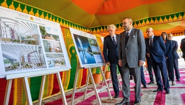 الملك محمد السادس مدشناً بناء مستشفى "ابن سينا" الجديد في الرباط (5 أيار 2022، وكالة المغرب العربي للانباء). 
