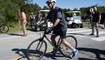 الرئيس الأميركي جو بايدن على درّاجته الهوائيّة
