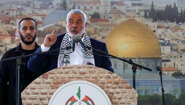 زعيم حركة حماس إسماعيل هنية يتكلم في تجمع عام خلال زيارته لمدينة صيدا جنوب لبنان (26 حزيران 2022ـ أ ف ب). 