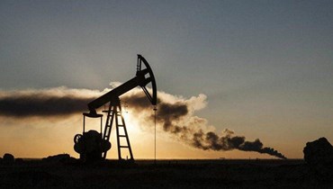 أسعار النفط تتراجع بعد ارتفاعها على مدى ثلاثة أيّام