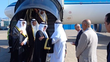 وصول وزير الخارجية الكويتي إلى بيروت للمشاركة في الاجتماع التشاوري للوزراء العرب غداً.