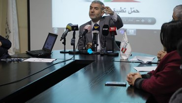 وزير العمل في حكومة تصريف الأعمال مصطفى بيرم.