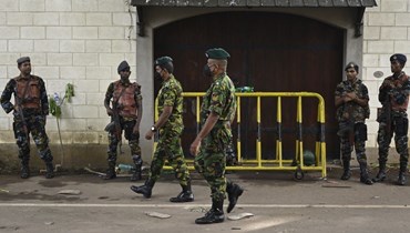 الشرطة السريلانكية في شوارع كولومبو (أ ف ب).