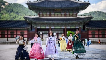 اللباس التقليدي في كوريا الجنوبية (أ ف ب).