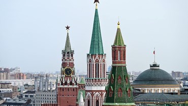 أبراج الكرملين، بما في ذلك برج سباسكايا (الى اليسار)، في وسط موسكو (11 تموز 2022، أ ف ب).