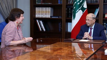رئيس الجمهورية ميشال عون والمنسقة الخاصة للأمم المتحدة في لبنان السفيرة يوانا فرونتسكا.