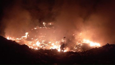 حريق في مكب للنفابات في بلدة فنيدق.