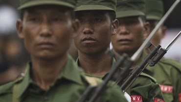 عناصر من الجيش البورمي (أ ف ب).