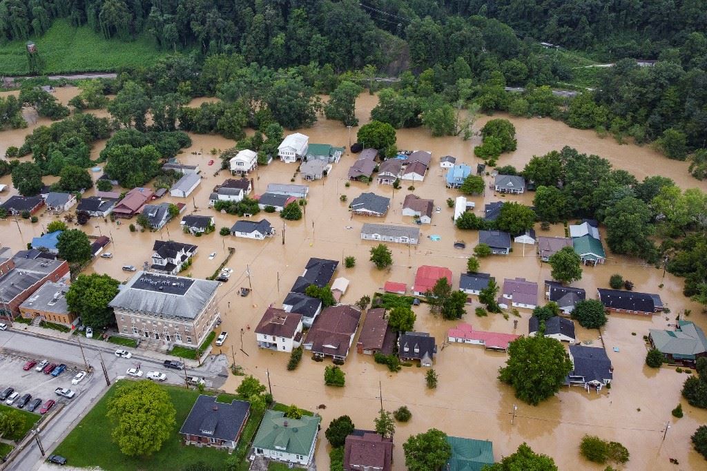 فيضانات 'مدمّرة' في كنتاكي الأميركية: مقتل ثمانية على الأقل وبحث عن مفقودين  (صور) | النهار
