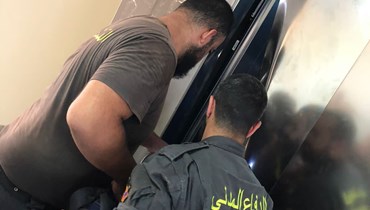 أشخاص علقوا داخل المصعد الكهربائي بمستشفى في زحلة.