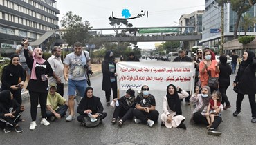 أهالي المساجين في وقفة احتجاجيّة (حسام شبارو)