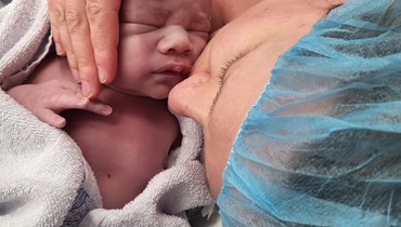 سارة ايفون ومولودها الجديد.