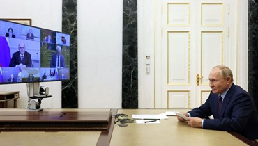 بوتين يترأس اجتماعًا حول القضايا الاقتصادية عبر الفيديو في الكرملين في موسكو (12 ايلول 2022، أ ف ب). 