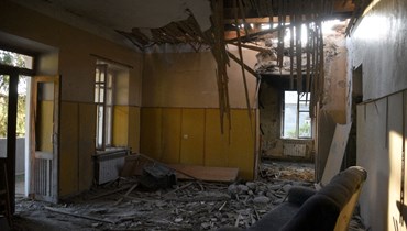 بيت ضيافة مدمر في بلدة جرموك في أرمينيا (15 أيلول 2022، أ ف ب). 