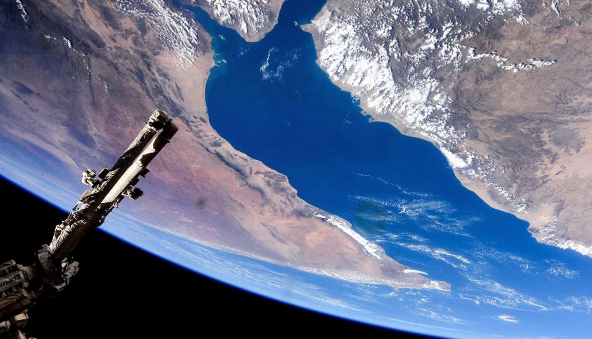 صورة نشرتها وكالة ناسا ووكالة الفضاء الأوروبية في 30 كانون الثاني 2015، وتظهر منظرًا بانوراميًا لخليج عدن والقرن الأفريقي من محطة الفضاء الدولية (أ ف ب). 