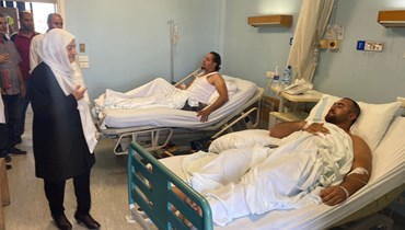 بهية الحريري زارت عنصر الأمن العام الجريح أحمد فاعور في مستشفى حمود الجامعي. 