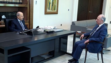 الرئيس عون استقبل وزير الدفاع موريس سليم.