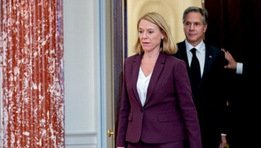 وزيرة الخارجية النروجية أنكن هويتفلدت (في المقدمة) مع نظيرها الأميركي انتوني بلينكن في مقر وزارة الخارجية الأميركية في واشنطن (11 ت1 2022، أ ف ب). 