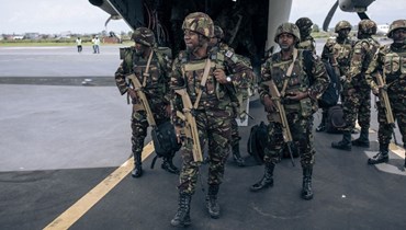 جنود كينيون لدى وصولهم الى مدينة غوما شرق جمهورية الكونغو الديموقراطية (12 ت2 2022، أ ف ب). 