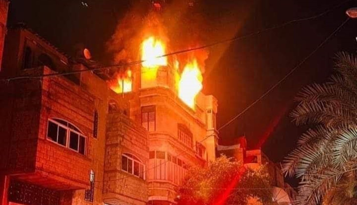 حريق داخل مبنى سكني في مخيم جباليا، شمال قطاع غزة (وسائل إعلام محلّية).
