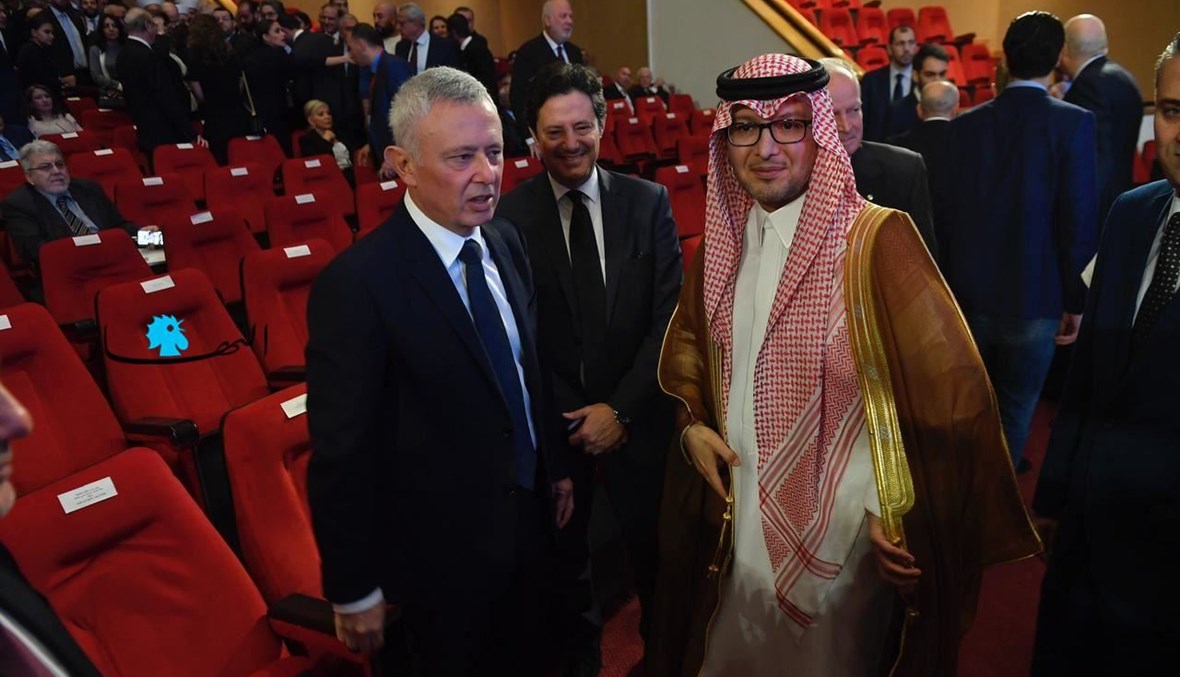 السفير السعودي وليد البخاري إلى جانب رئيس تيار المردة سليمان فرنجية.