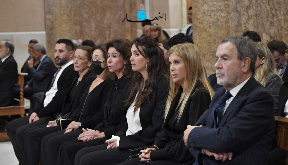 عائلة الراحل روميو لحّود خلال مراسم الوداع الأخير (تصوير: حسام شبارو).
