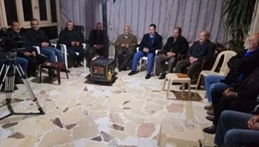 الحاج حسن خلال لقاء سياسي في بلدة "حوش الرافقة". 
