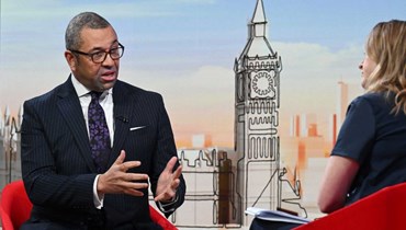 كليفرلي خلال ظهوره في برنامج تلفزيوني سياسي على قناة "بي بي سي" في مقرها في لندن (11 ك1 2022، أ ف ب).