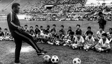 أسطورة كرة القدم البرازيلية بيليه.