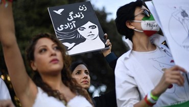 المرأة الإيرانية قامت بثورتها، فماذا عن المرأة العربية؟