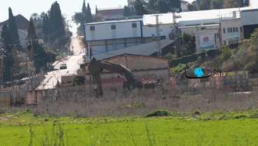 الجرافة الإسرائيلية التي تسبّبت بالتوتّر بين الجانبين اللبناني والإسرائيلي على الحدود الجنوبية (أحمد منتش).