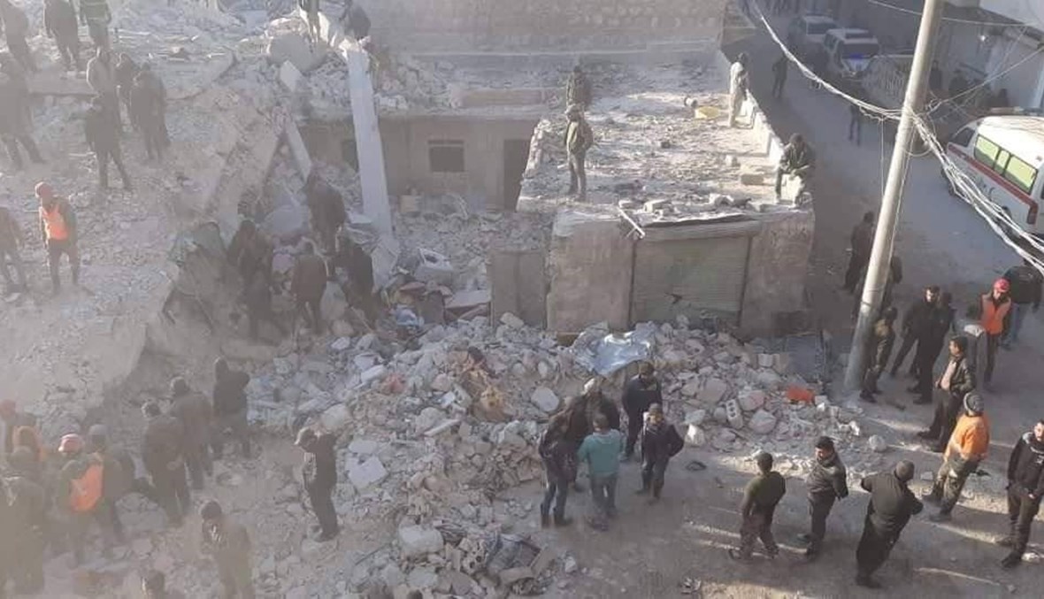 انهيار مبنى من خمس طوابق في حلب.