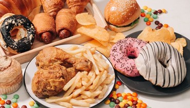 أطعمة فائقة المعالجة تزيد خطر الإصابة بأنواع مختلفة من السرطان.