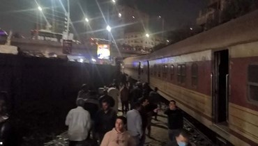 انحراف قطار عن القضبان في شمال مصر.