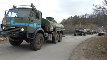 مركبات تموين خاصة بقوات حفظ السلام الروسية تمر عبر طريق لاتشين وخانكندي (وكالة انباء اذربيجان- 4 نيسان 2023).  