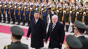 الرئيس الصيني والرئيس البرازيلي في قاعة الشعب الكبرى في بيجينغ (أ ف ب). 