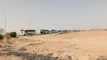 إجلاء الرعايا الأجانب من السودان (أ ف ب). 