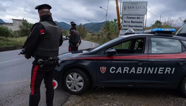عناصر من الشرطة الايطالية في سان لوكا (يوروبول). 