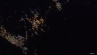 صورة نشرتها رائدة الفضاء السعودية ريانا برناوي للكعبة من الفضاء.