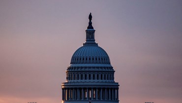 مبنى الكابيتول الأميركي في واشنطن العاصمة ساعة شروق الشمس (28 أيار 2023 - أ ف ب).