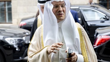 وزير الطاقة السعودي الأمير عبد العزيز بن سلمان آل سعود لدى وصوله لحضور اجتماع أوبك+ في فيينا (4 حزيران 2023، أ ف ب). 