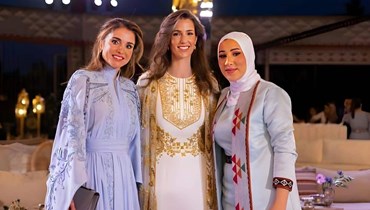 نداء شرارة تكشف لـ"النهار" كواليس زفاف الأمير الحسين وحديثها مع الملكة رانيا... شعرتُ بالخوف (فيديو)