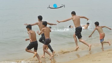 روّاد الشاطئ اللبناني (أرشيفيّة). 
