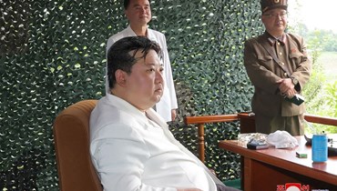  وأضافت وكالة الأنباء المركزية أن عملية الإطلاق التي نُفذت بتوجيه من الزعيم الكوري الشمالي كيم جونغ أون (أ ف ب). 