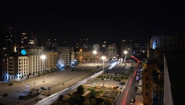 إنارة ساحة الشهداء (نبيل اسماعيل).