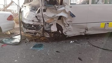 حادث سير مروّع بين باص وسيارة في كفرعبيدا.