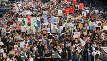 مشهد من التظاهرة السلمية التي اقيمت في ذكرى انفجار مرفأ بيروت عصر السبت الفائت. (نبيل اسماعيل)