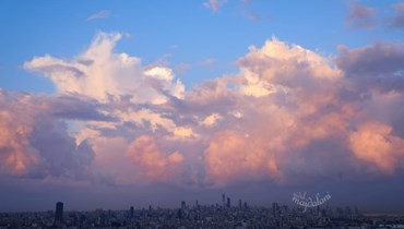 سماء لبنان في بداية تشرين. (تصوير نضال مجدلاني). 