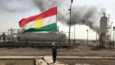 علم كردستان.