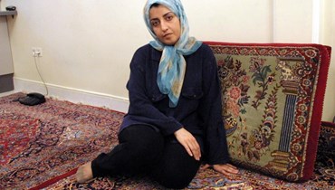 صورة ارشيفية- محمدي في منزلها في طهران (4 ايلول 2001، أ ف ب). 